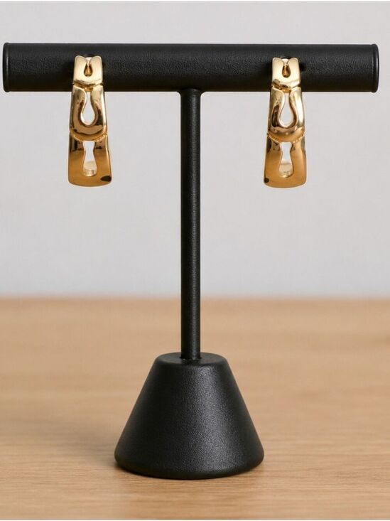 Trifari Jewelry - Vintage 80s Trifari Gold Tone Pierced Post Earrings